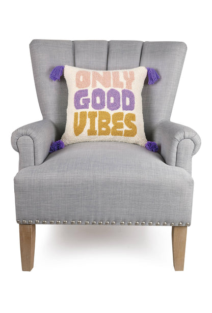 Only Good Vibes w/Tassels Hook Pillow